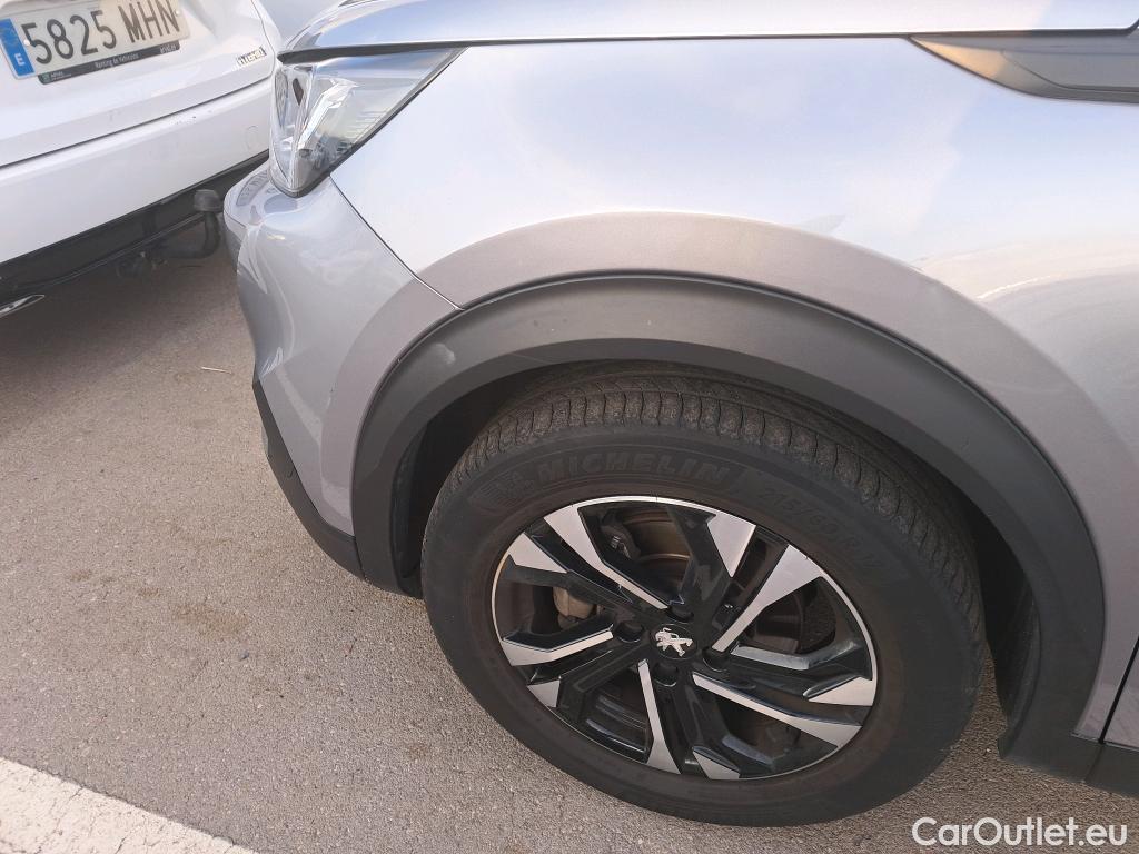  Peugeot  2008 PEUGEOT  / 2019 / 5P / todoterreno Allure BlueHDI 130 S&S EAT8 (Partners) #26