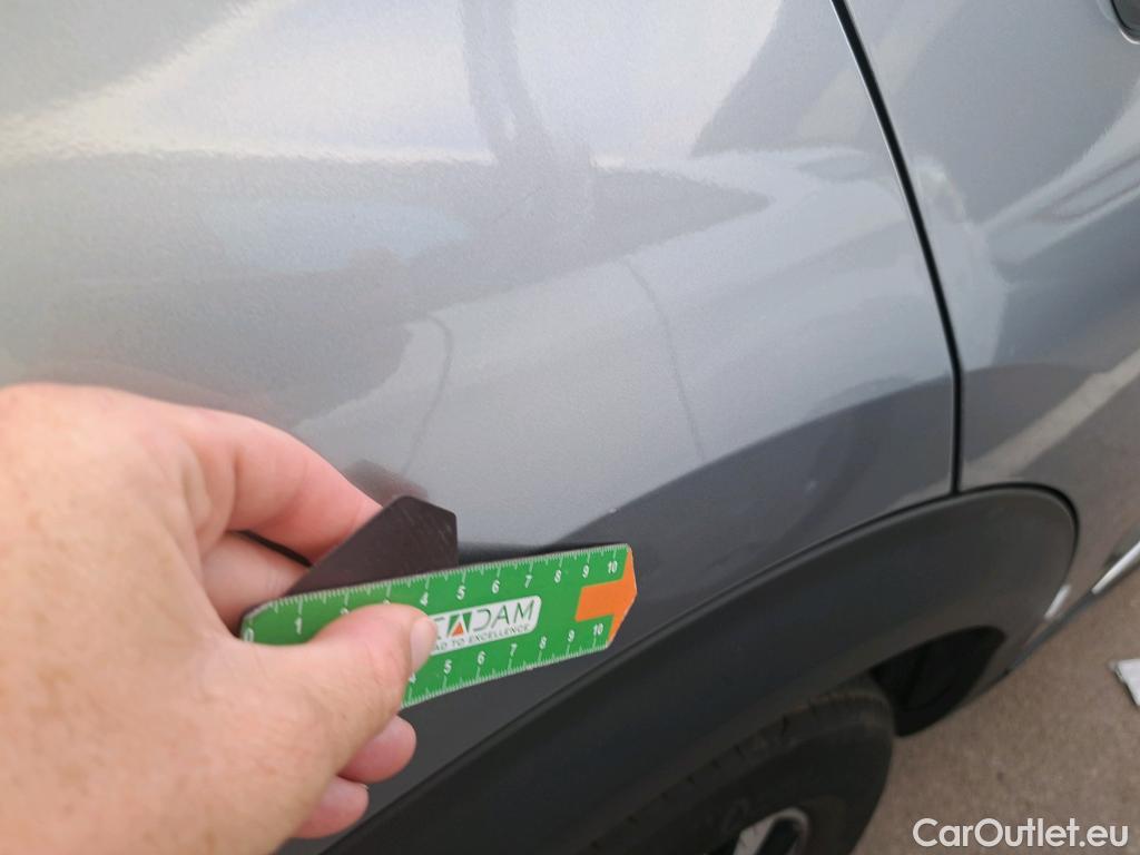  Peugeot  2008 PEUGEOT  / 2019 / 5P / todoterreno Allure BlueHDI 130 S&S EAT8 (Partners) #31