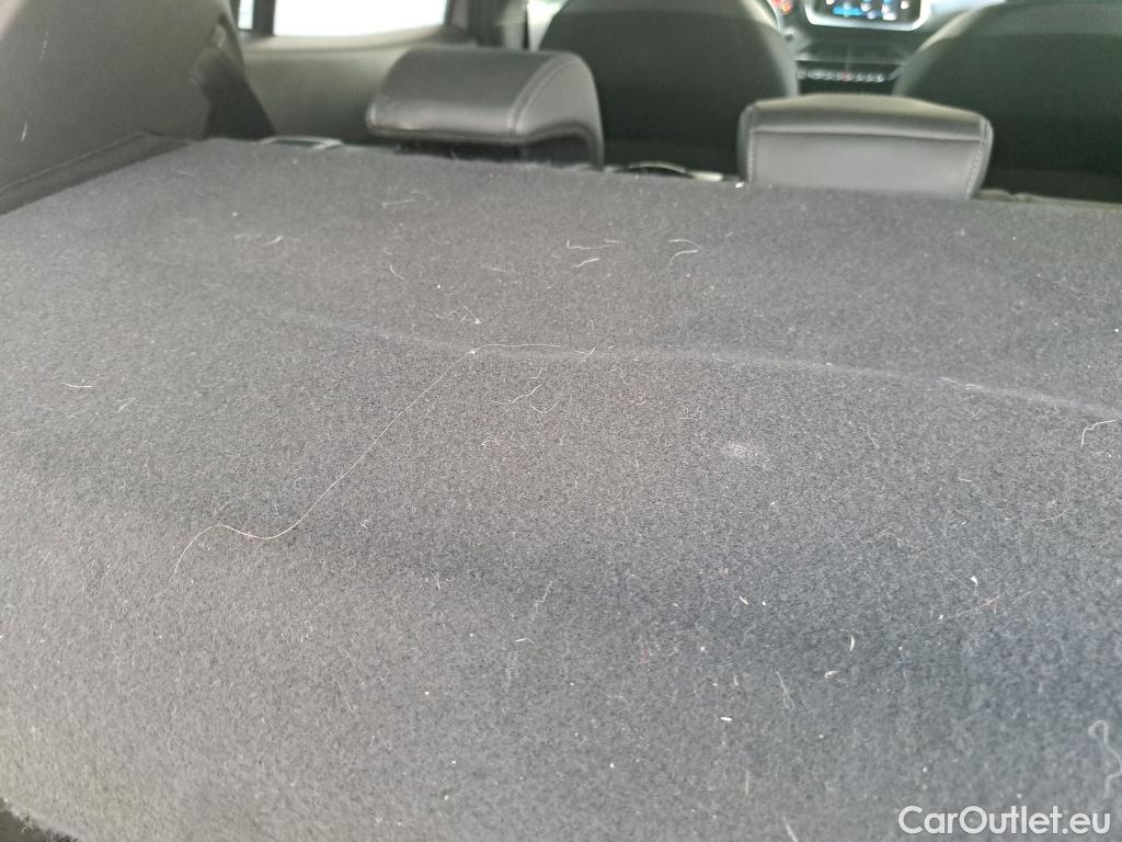  Peugeot  2008 PEUGEOT  / 2019 / 5P / todoterreno Allure BlueHDI 130 S&S EAT8 (Partners) #7