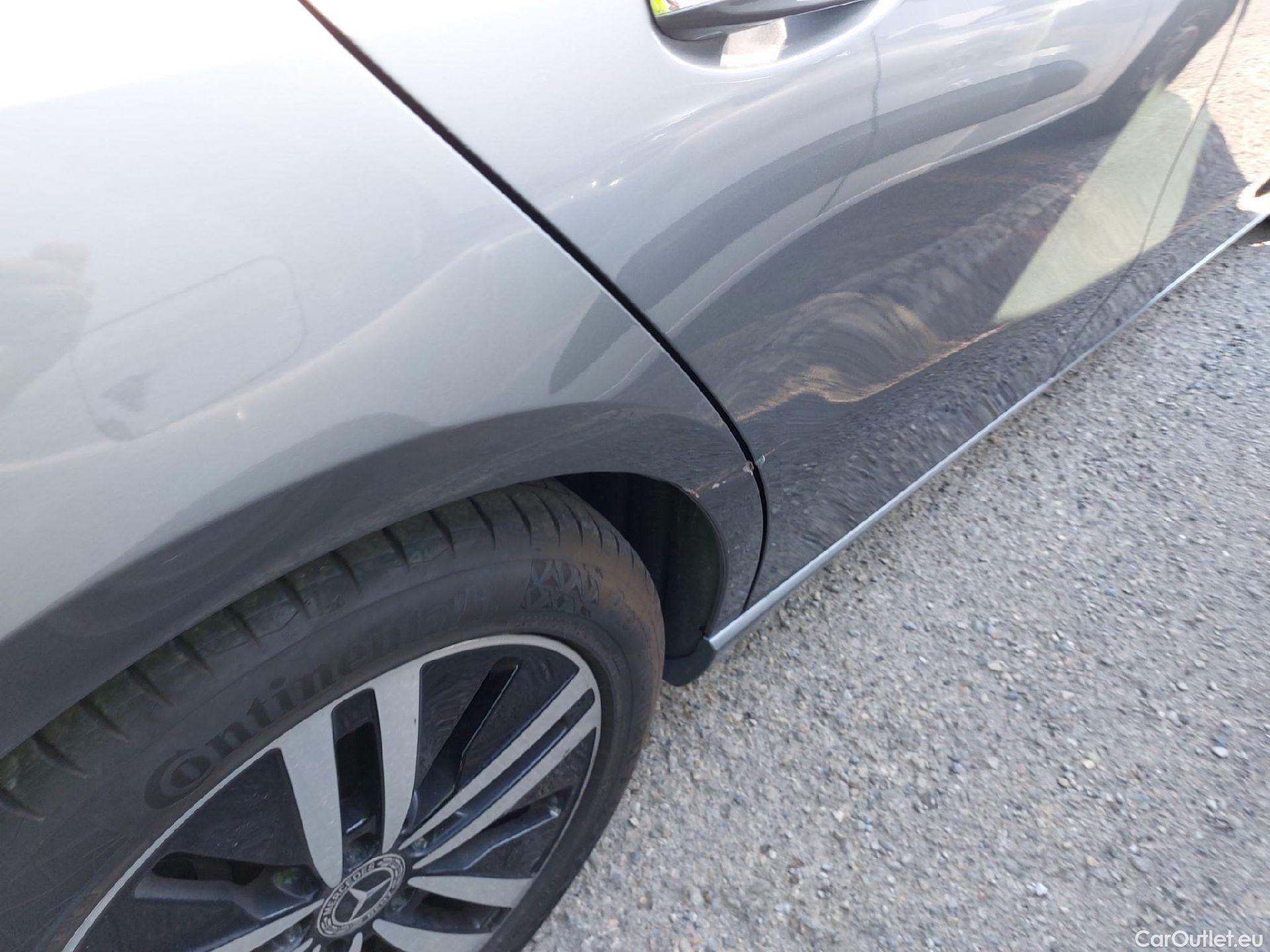 Mercedes  A-Klasse MERCEDES-BENZ Clase A / 2018 / 4P / sedán Sedán A 200 d #16