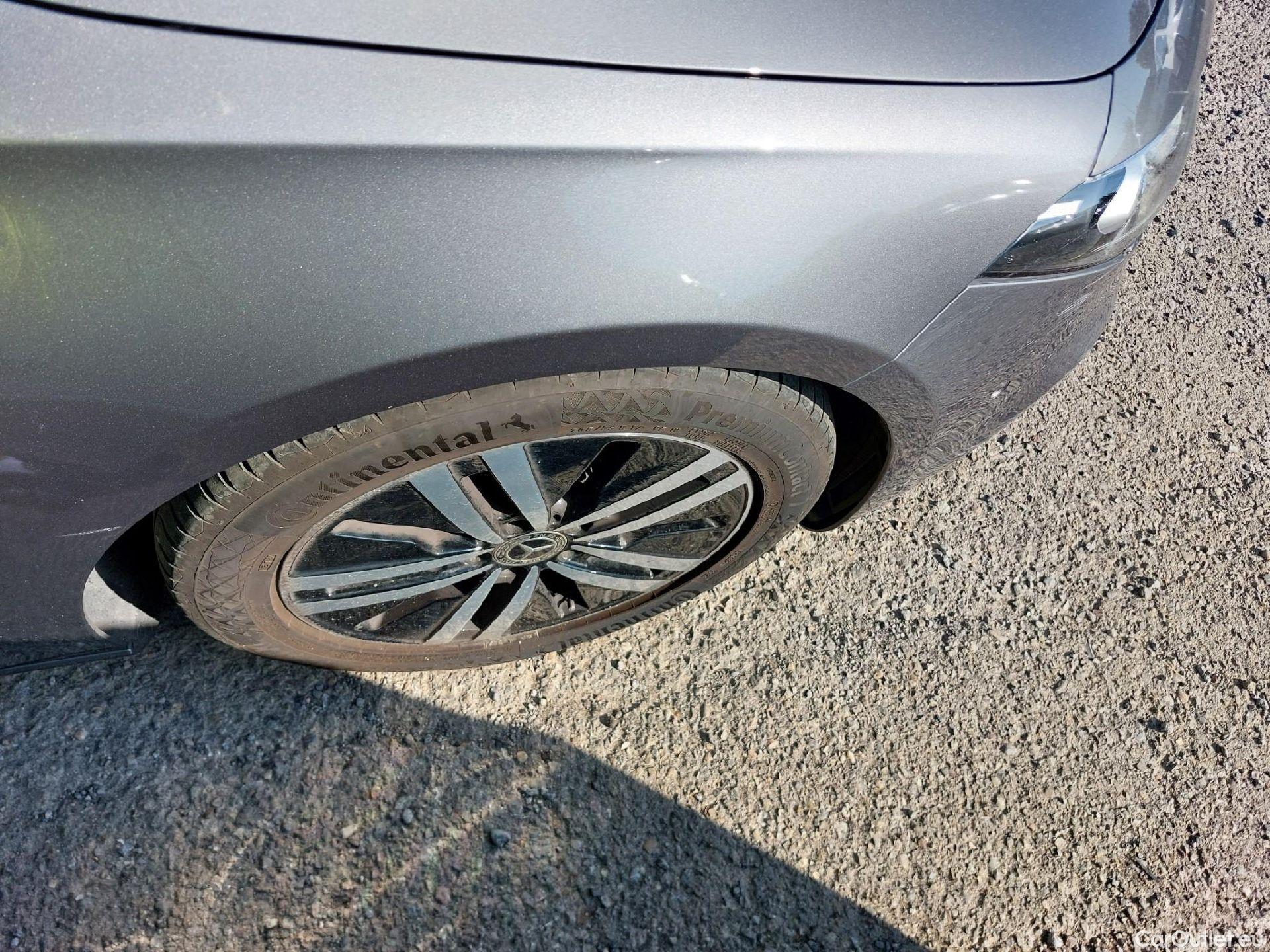  Mercedes  A-Klasse MERCEDES-BENZ Clase A / 2018 / 4P / sedán Sedán A 200 d #22