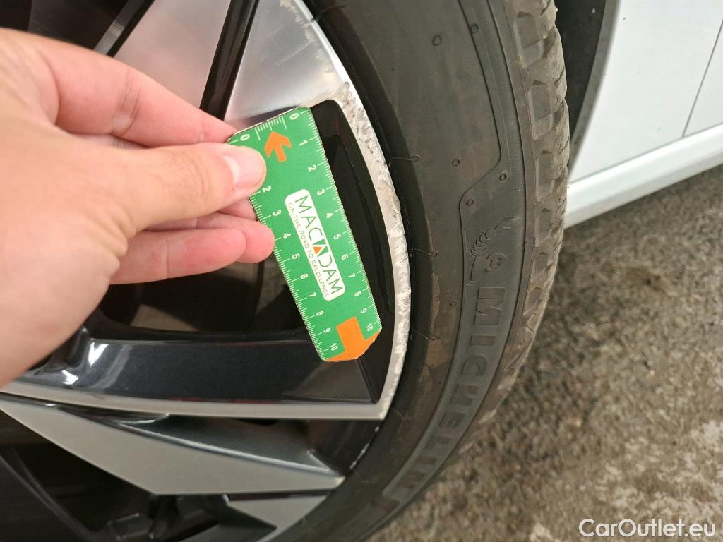  Peugeot  308 PEUGEOT  / 2021 / 5P / Berline PHEV 180 E-EAT8 ACTIVE PACK #9