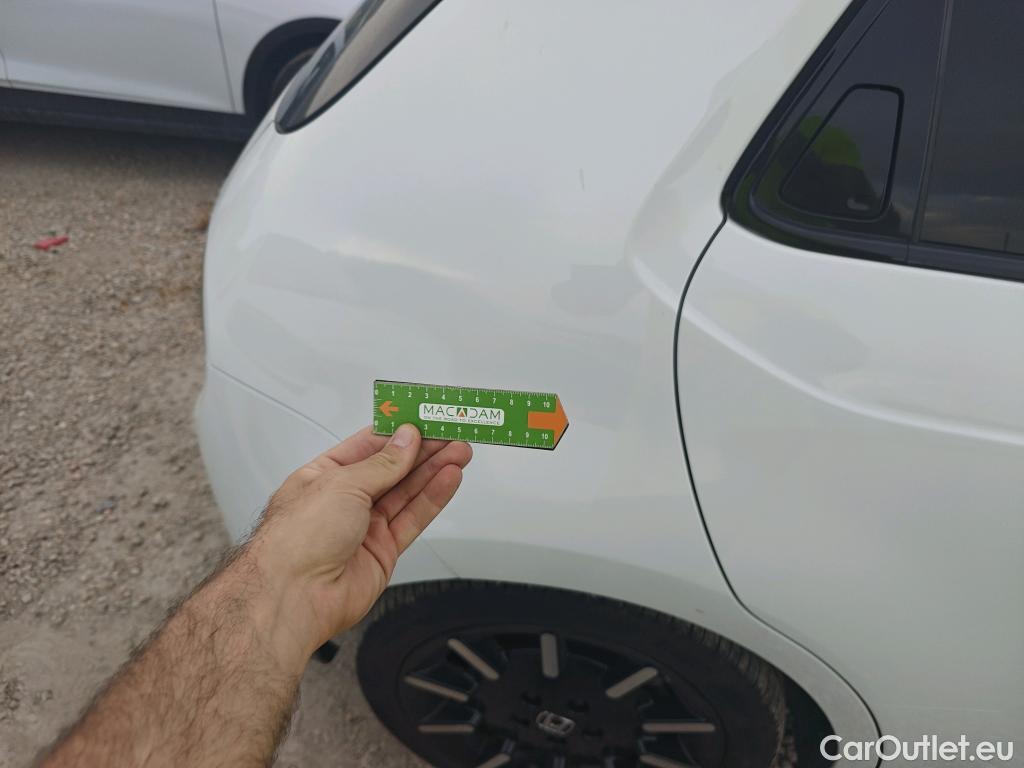  Honda  E HONDA Honda  / 2019 / 5P / brlina con portón Advanc Llantas 17
