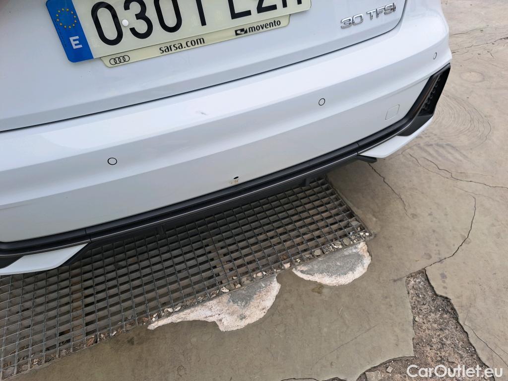  Audi  A1 Sportback AUDI A1 / 2018 / 5P / berlina con portón Sportback Adrenalin 30 TFSI 81kW S tron(SP) #3