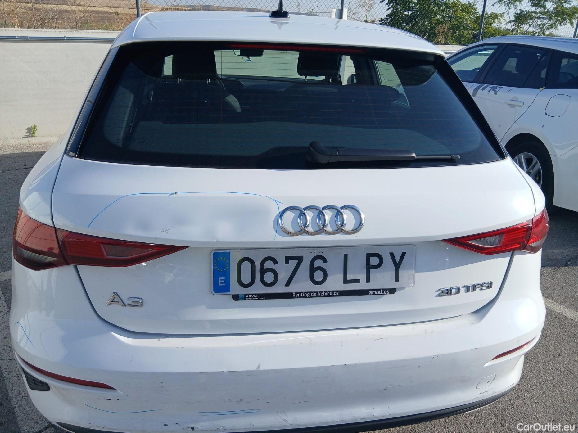  Audi  A3 AUDI  / 2020 / 5P / berlina con portón Sportback 30 TFSI 81kW (110CV) S tronic #38