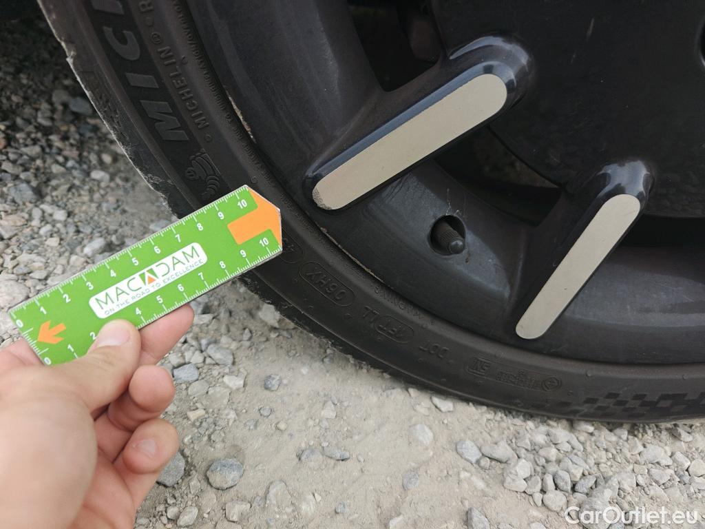  Honda  E HONDA Honda  / 2019 / 5P / brlina con portón Advanc Llantas 17