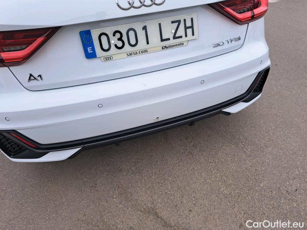  Audi  A1 Sportback AUDI A1 / 2018 / 5P / berlina con portón Sportback Adrenalin 30 TFSI 81kW S tron(SP) #9