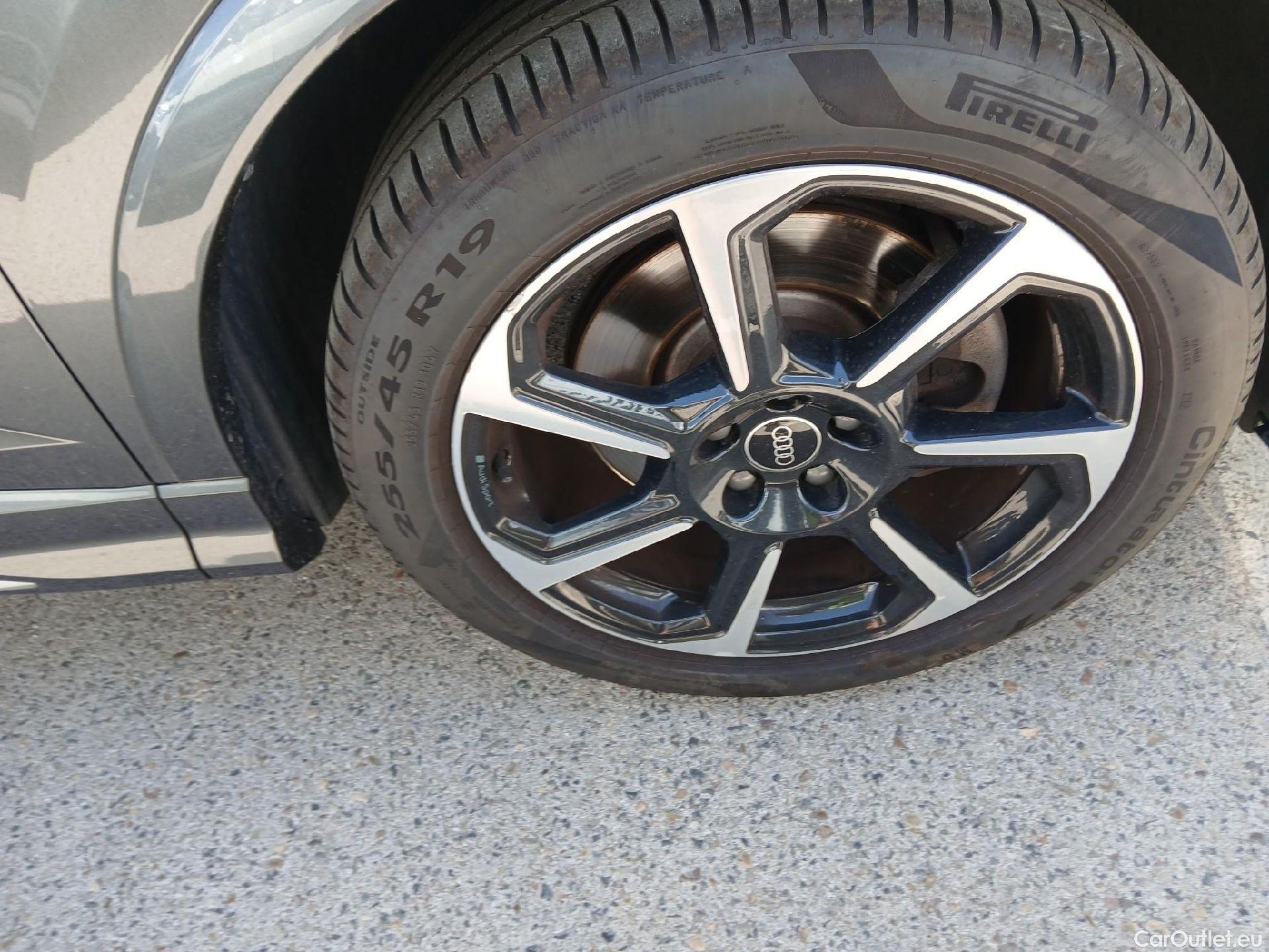  Audi  Q3 AUDI  / 2018 / 5P / todoterreno 45 TFSI e 180kW S tronic S Line #25