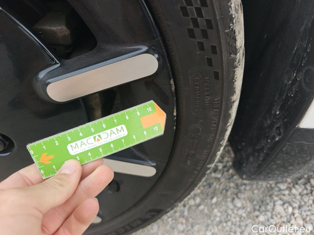  Honda  E HONDA Honda  / 2019 / 5P / brlina con portón Advanc Llantas 17