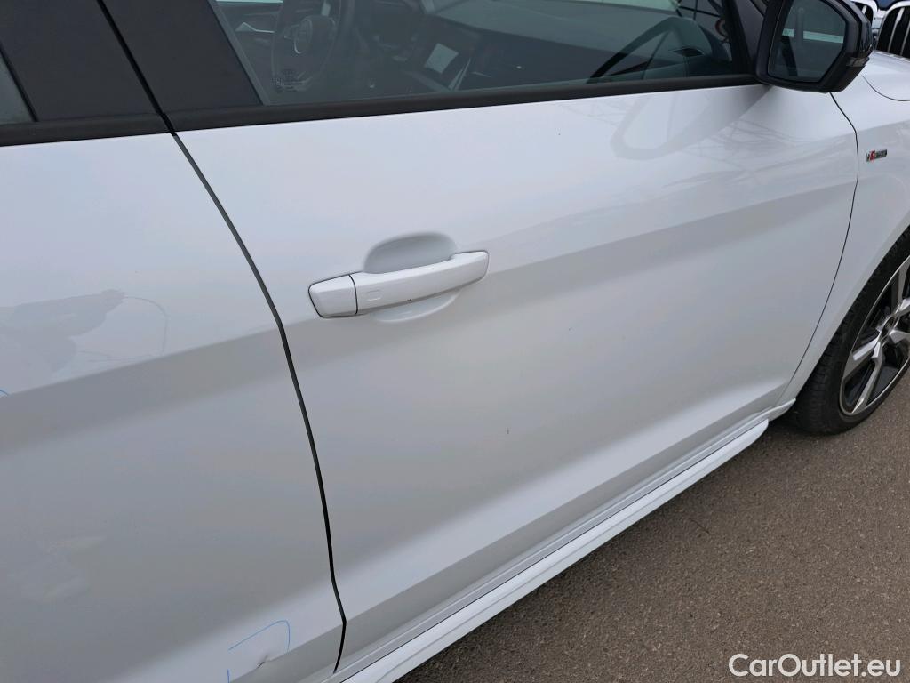  Audi  A1 Sportback AUDI A1 / 2018 / 5P / berlina con portón Sportback Adrenalin 30 TFSI 81kW S tron(SP) #23