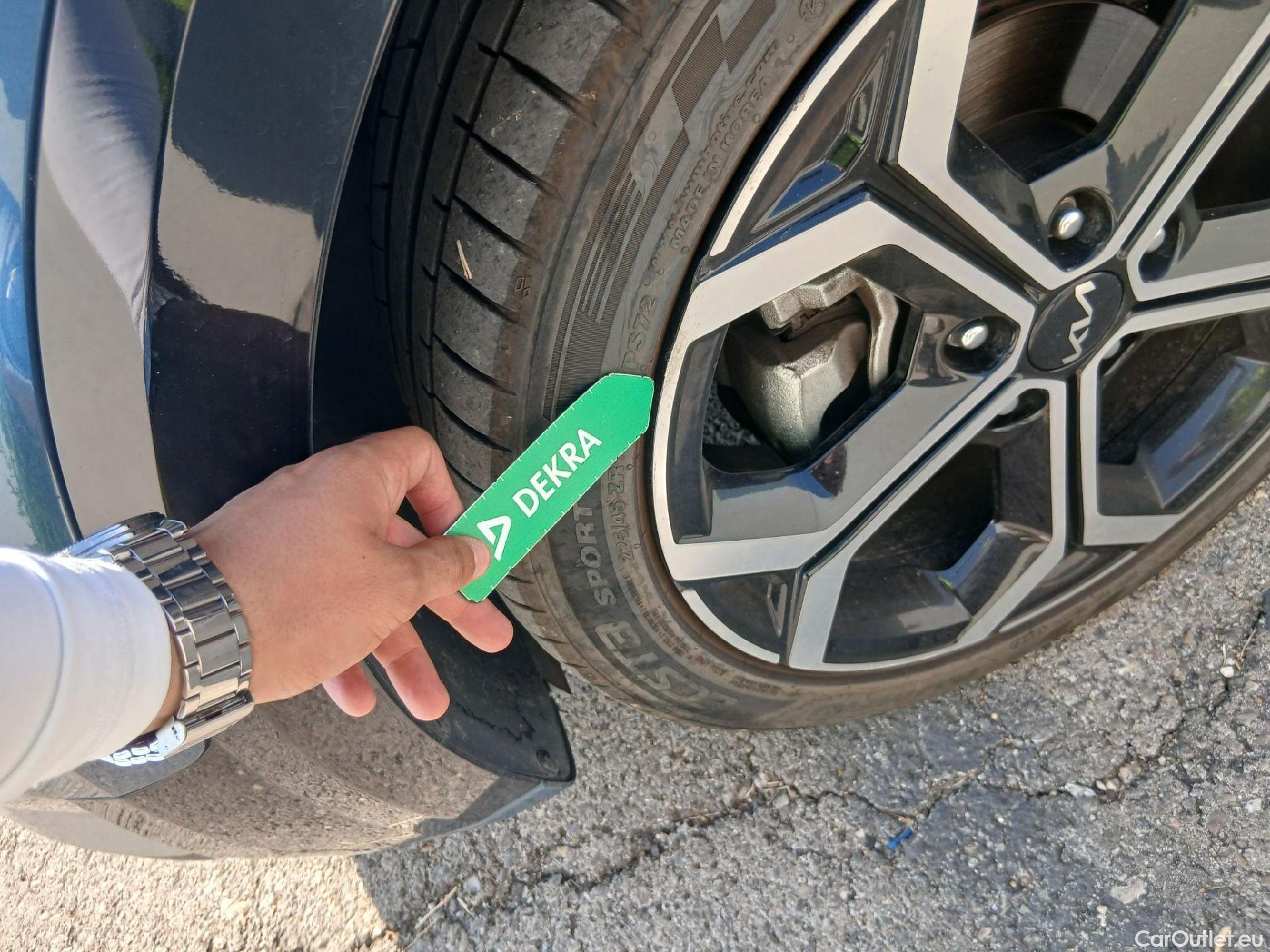  KIA  Niro  Plug-in Hybrid Emotion 1.6 AT6 E6d #15