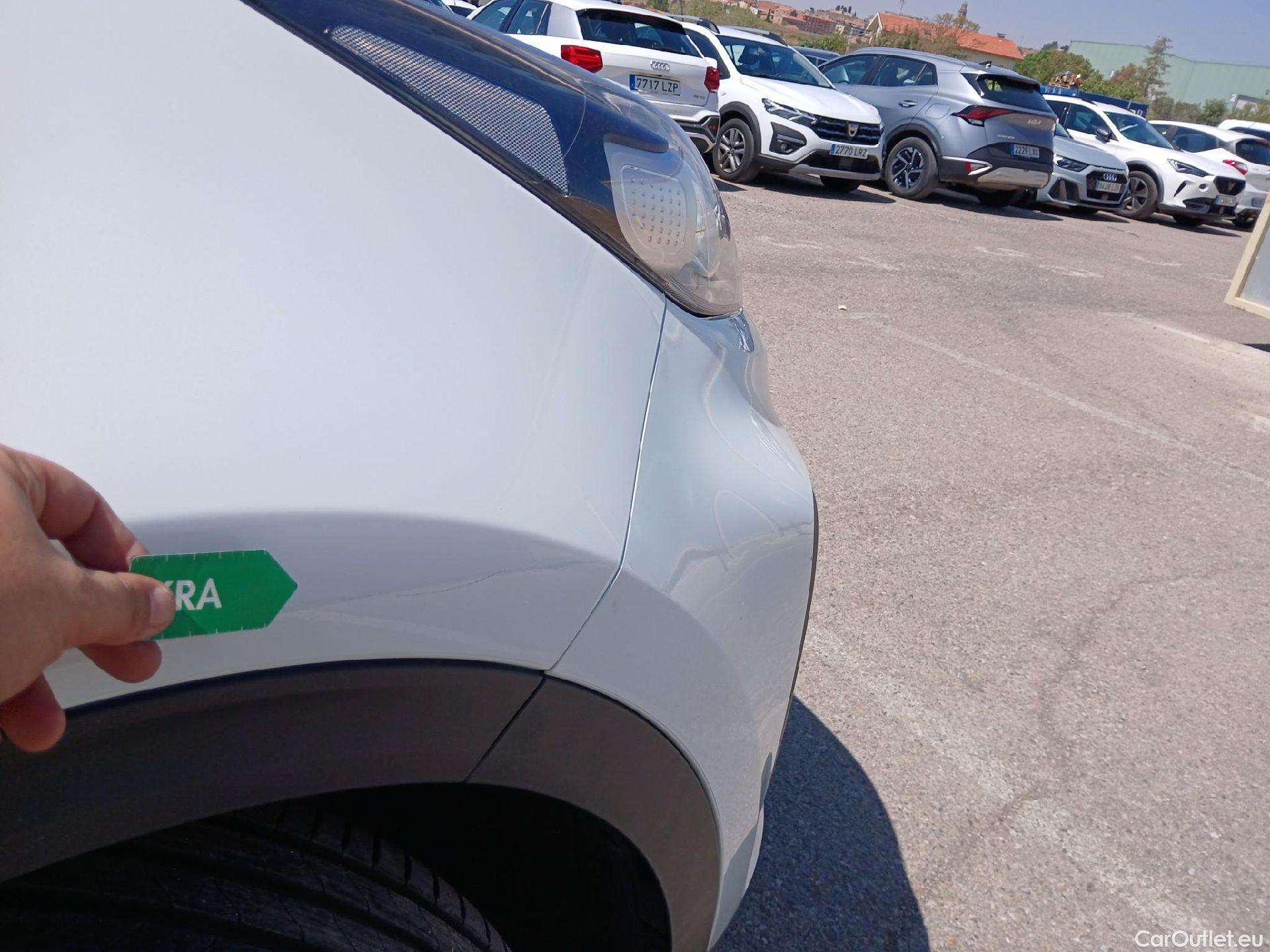  KIA  Sportage KIA  / 2018 / 5P / todoterreno 1.6 MHEV Business 100kW (136CV) 4x2 #32