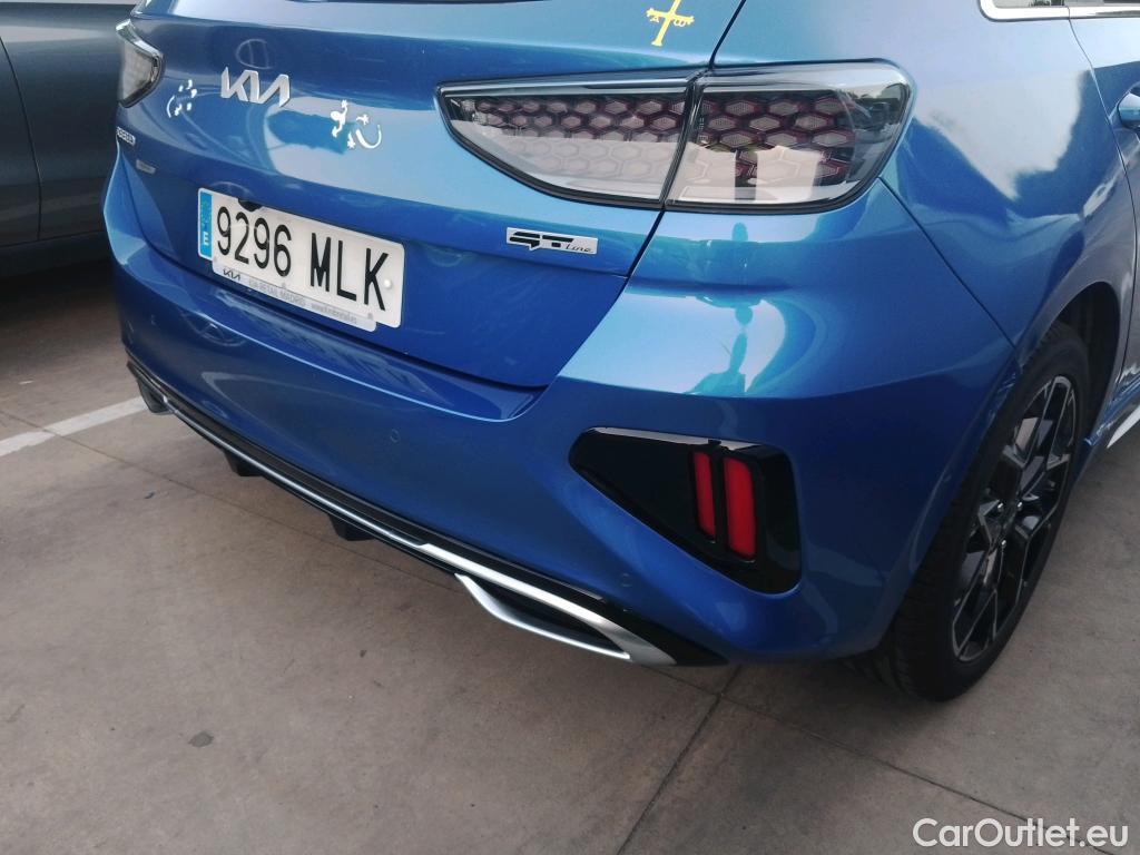  KIA  Cee'd KIA Ceed / 2021 / 5P / berlina con portón 1.6 MHEV iMT 100kW (136CV) GT Line #11