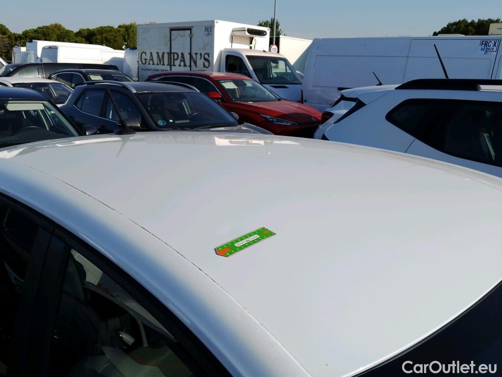  Renault  Clio RENAULT  / 2019 / 5P / berlina con portón Business TCe 74 kW (100CV) GLP #15