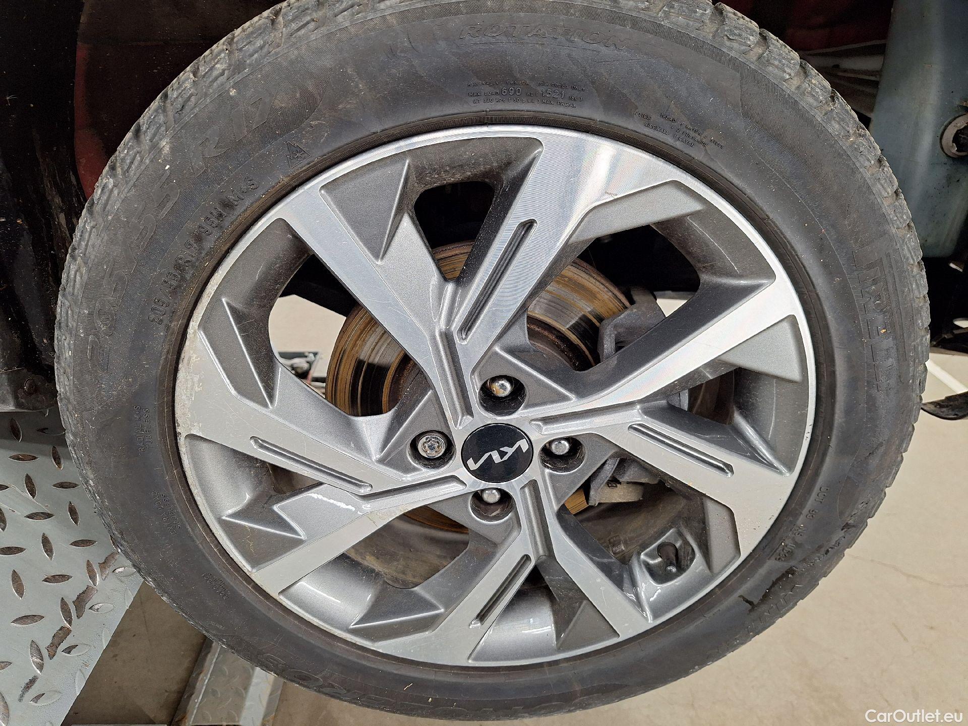  KIA  STONIC Kia,  FL'20, KIA  1.0 T 120 MHEV GT Line DCT 5d #52
