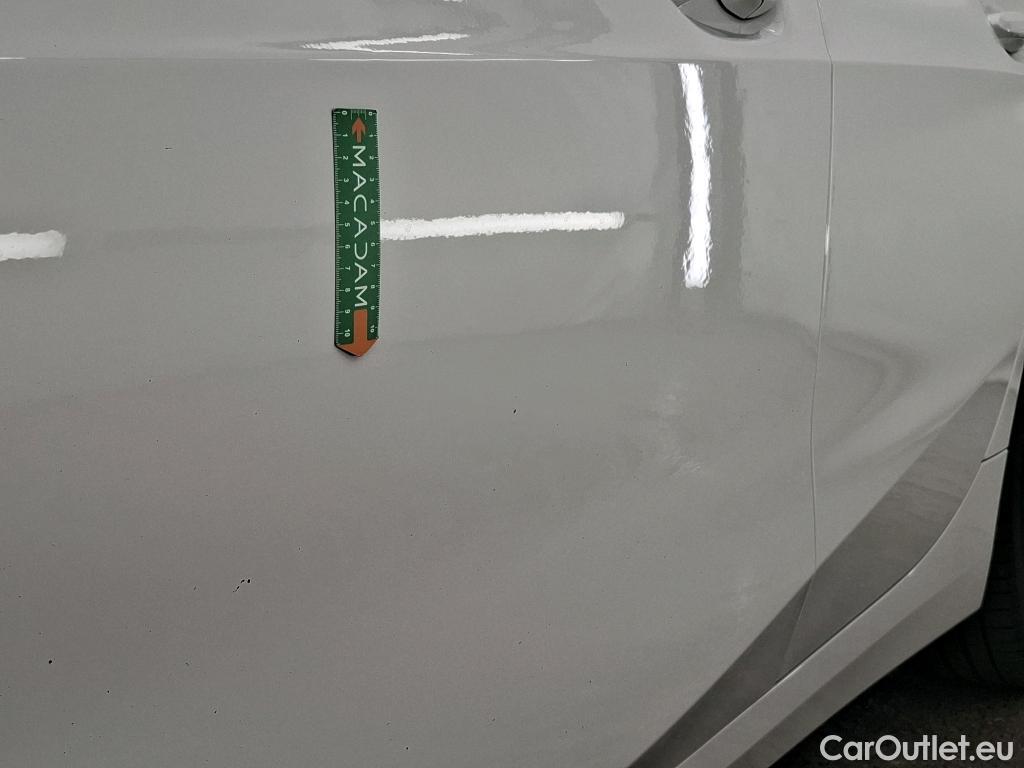  Bmw  Serie 1 BMW Série 1 2019 5P Berline 118i Business Design #5
