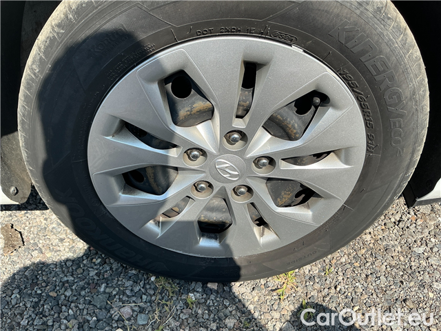  Hyundai  i30  1.0TGDI 120 Start Plus #4