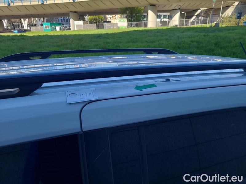  Opel  Combo  Life (E)  (2018) Com.L.1.5D 96 Elegance Plus 5d #17