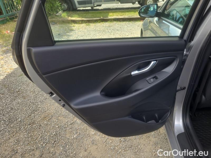  Hyundai  i30  (PD)(01.2017  ->)  kom.1.0TGDI 120 Comfort #10