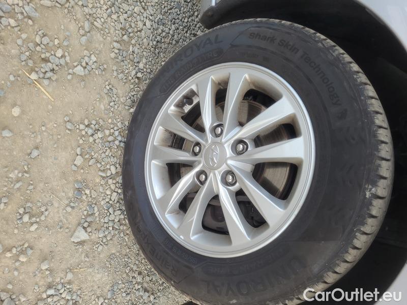  Hyundai  i30  (PD)(01.2017  ->)  kom.1.0TGDI 120 Comfort #17