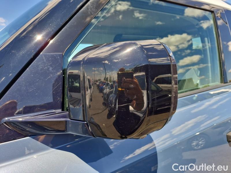  Land Rover  Defender  (2019)  D200 90 AT 3d #20