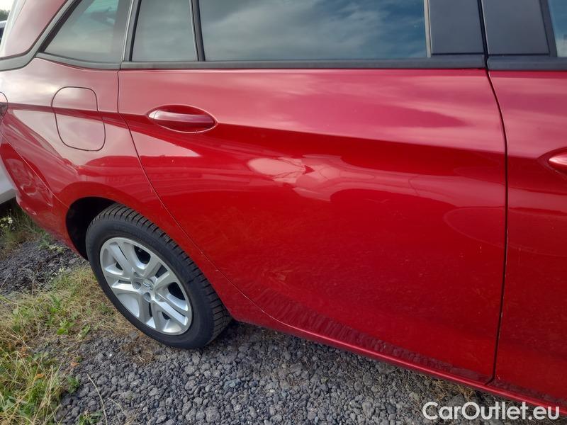  Opel  Astra  K (2015) ST 1.5CDTi 90 Edition 5d #17