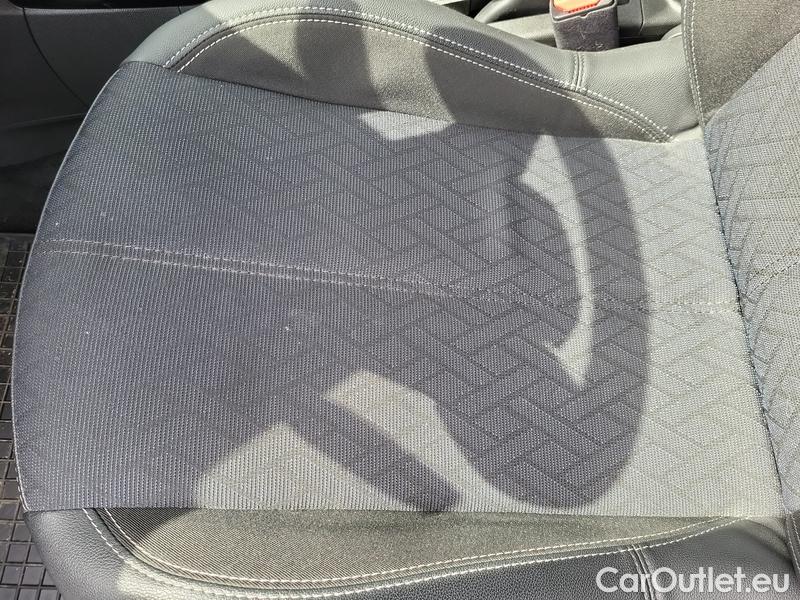  Opel  Corsa  F (2019)  1.2T 100 Elegance 5d #9