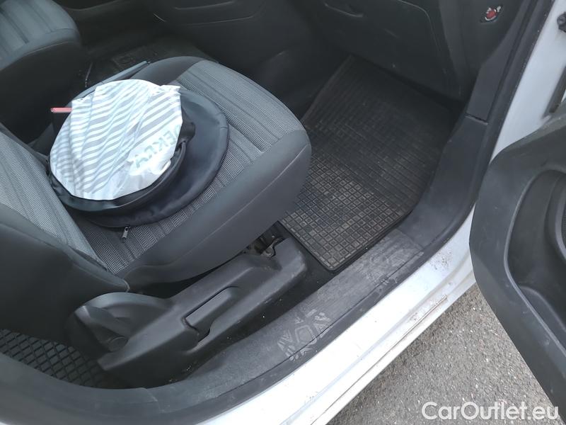  Opel  Combo  Life (E)  (2018) Com.L.1.5D 96 Elegance Plus 5d #22