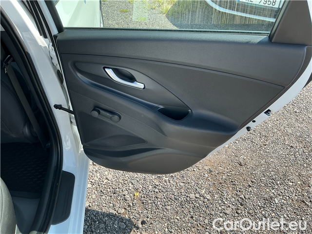  Hyundai  i30  1.0TGDI 120 Start Plus #6