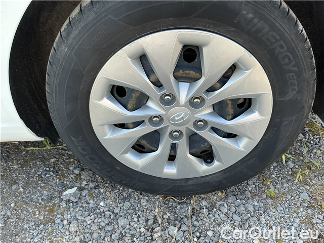  Hyundai  i30  1.0TGDI 120 Start Plus #7