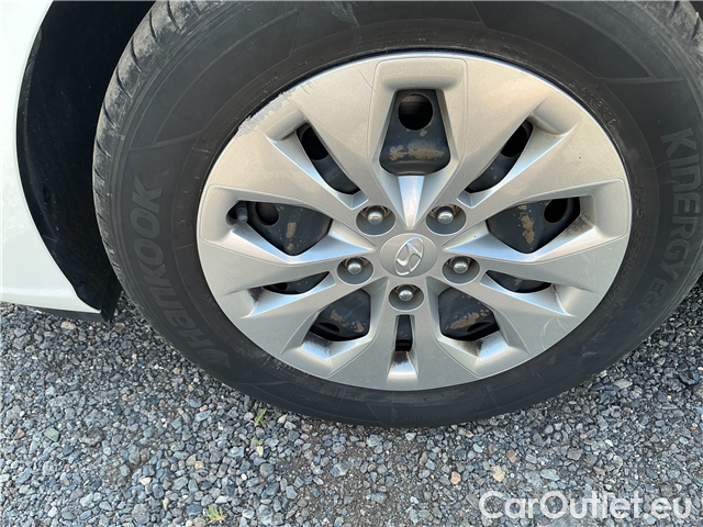  Hyundai  i30  1.0TGDI 120 Start Plus #10