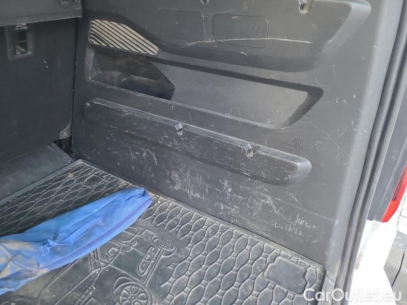  Opel  Combo  Life (E)  (2018) Com.L.1.5D 96 Elegance Plus 5d #13