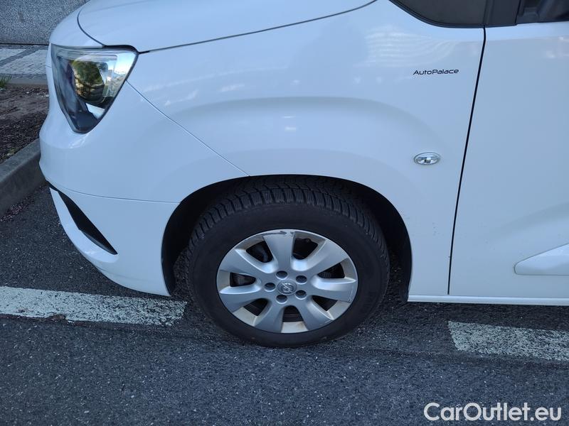  Opel  Combo  Life (E)  (2018) Com.L.1.5D 96 Elegance Plus 5d #1