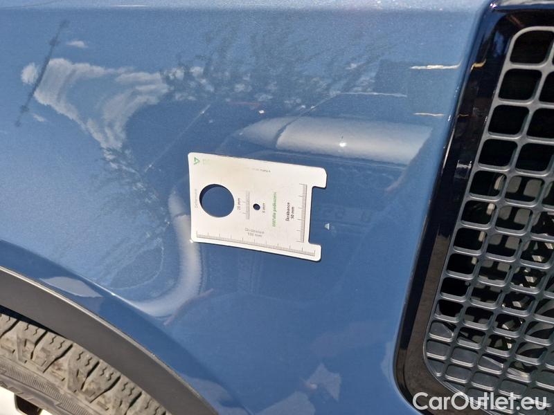  Land Rover  Defender  (2019)  D200 90 AT 3d #17