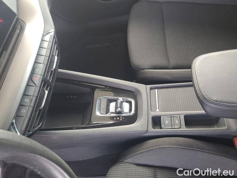  Skoda  Octavia  Combi (NX3)(2020) Oct.com.1.4TSI 150 Ambition AT #26