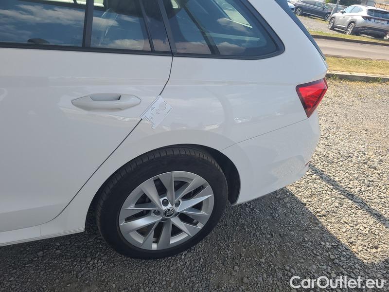  Skoda  Octavia  Combi (NX3)(2020) Oct.com.1.4TSI 150 Ambition AT #4