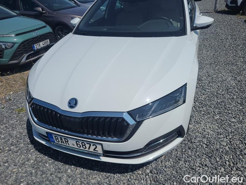 Skoda  Octavia  Lim. (NX3)(2020) Oct.Combi 1.5TSI 110 Style #8