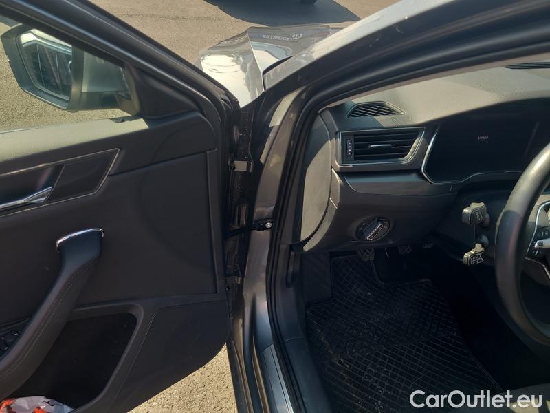  Skoda  Superb  (3V3)(2015) Supe.FL2.0TDI 110 Style #11