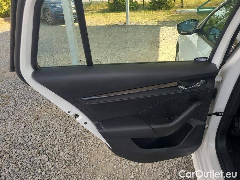  Skoda  Octavia  Combi (NX3)(2020) Oct.com.1.4TSI 150 Ambition AT #7