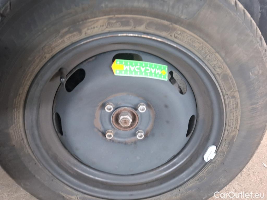  Citroen  C3  Feel 1.2 PureTech 80CV BVM5 E6 #9