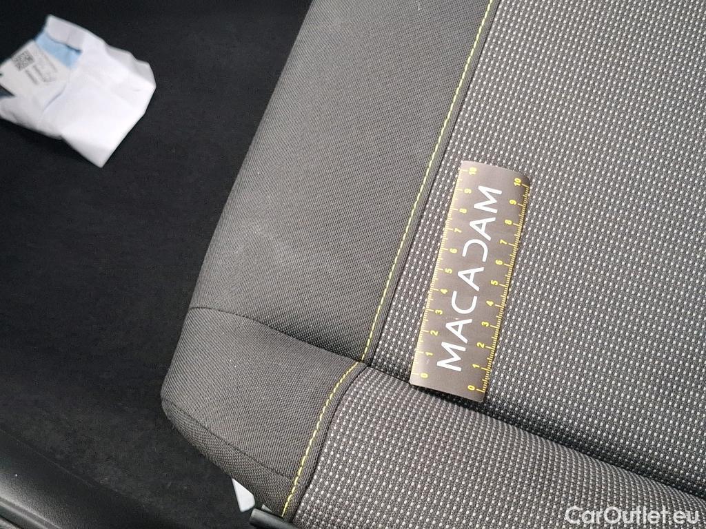  Citroen  C3  Plus 1.2 PureTech 80CV BVM5 6E #8