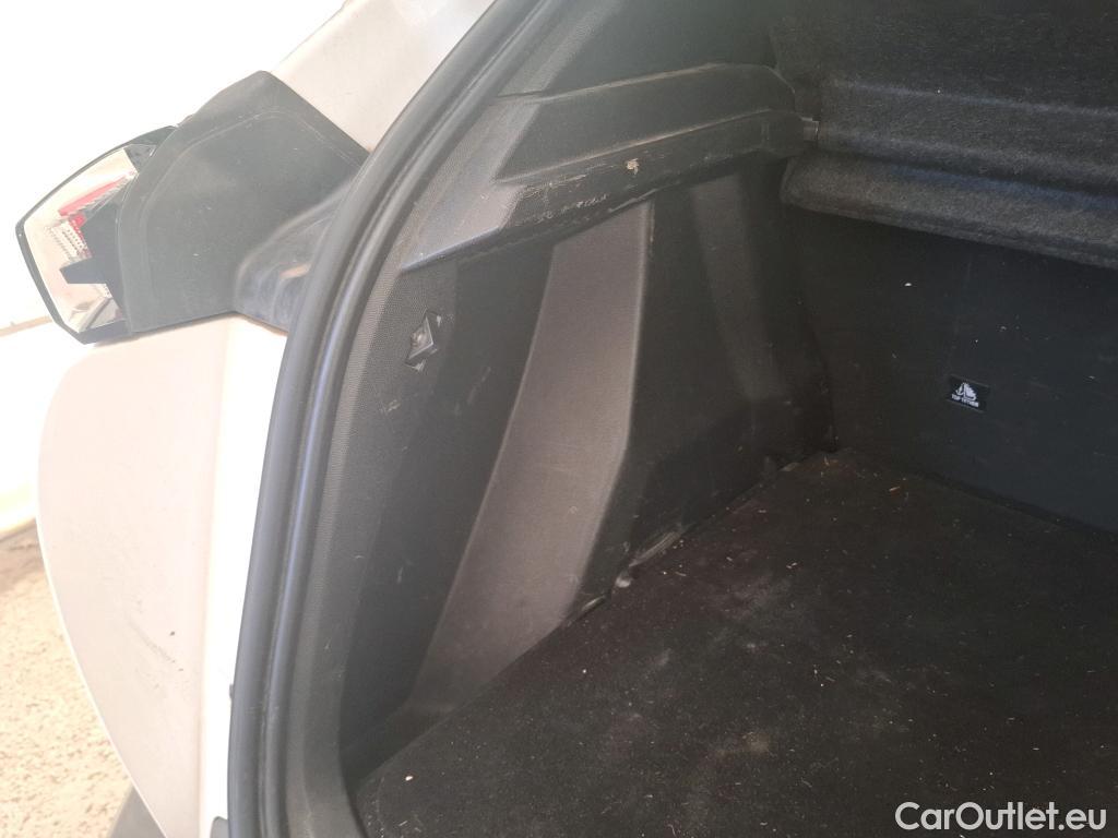  Peugeot  2008  Allure 1.2 PureTech 130CV BVA8 E6d #5