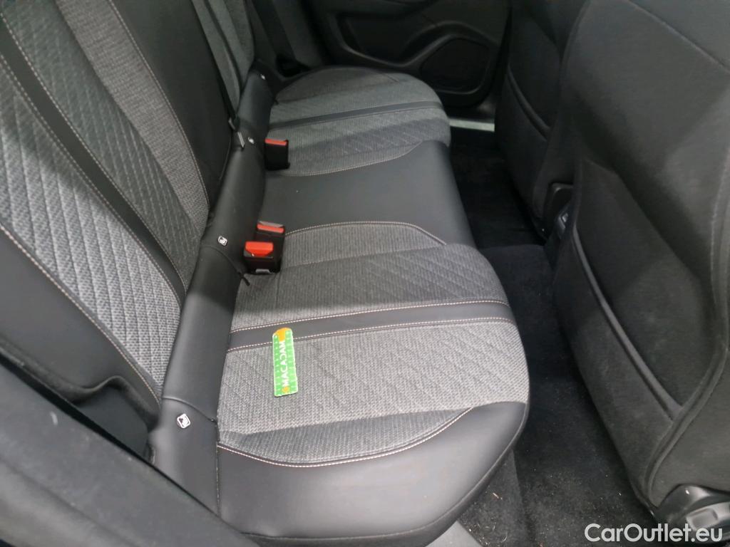  Peugeot  2008   / 2023 / 5P / Crossover PureTech 130 SS EAT8 ALLURE / GARANTIE STELLANTIS 10 ANS VOIR PHOTO 2 #18