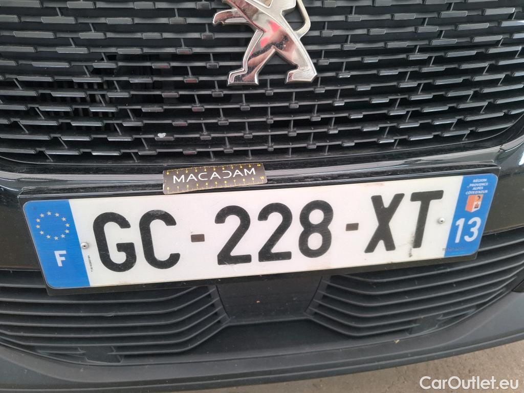  Peugeot  2008   / 2019 / 5P / Crossover PureTech 130 SS EAT8 ACTIVE BUSINESS / GARANTIE STELLANTIS 10 ANS VOIR PHOTO 2 #44