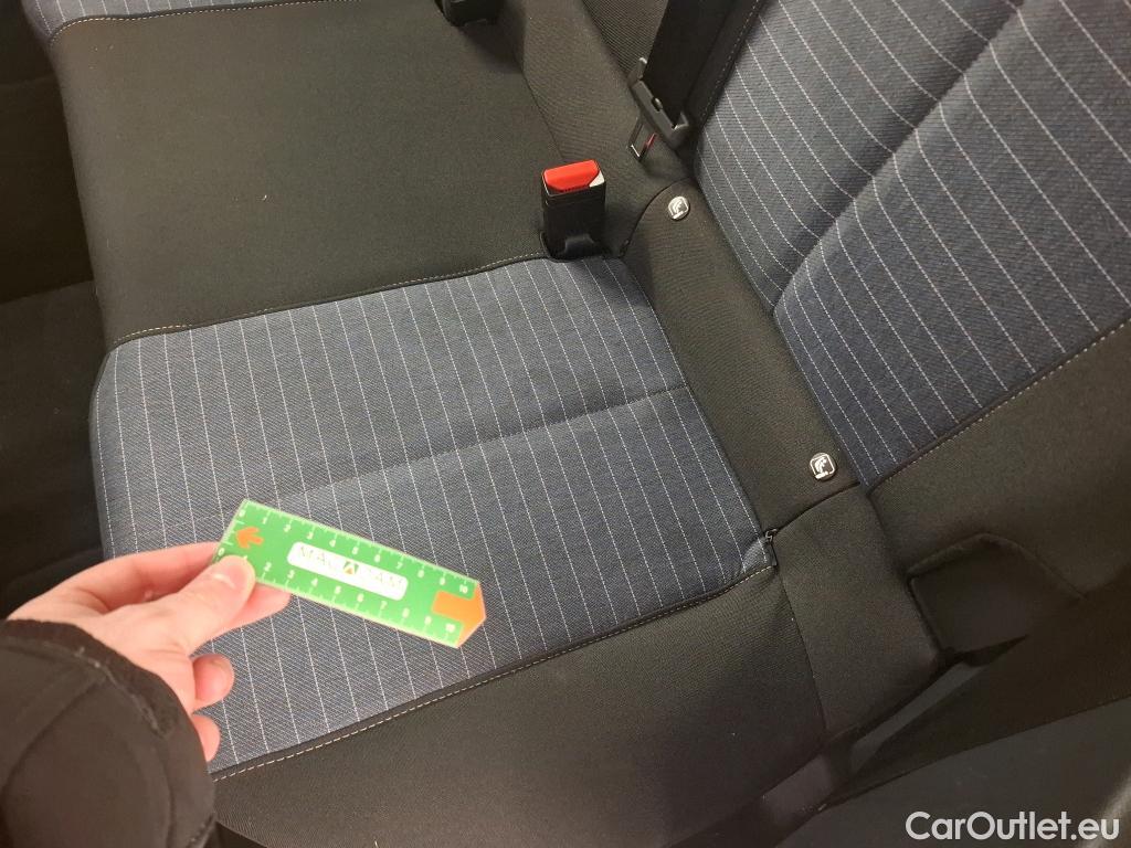  Peugeot  208   / 2019 / 5P / Berline Puretech 75 SS LIKE / GARANTIE STELLANTIS 10 ANS VOIR PHOTO 2 #8