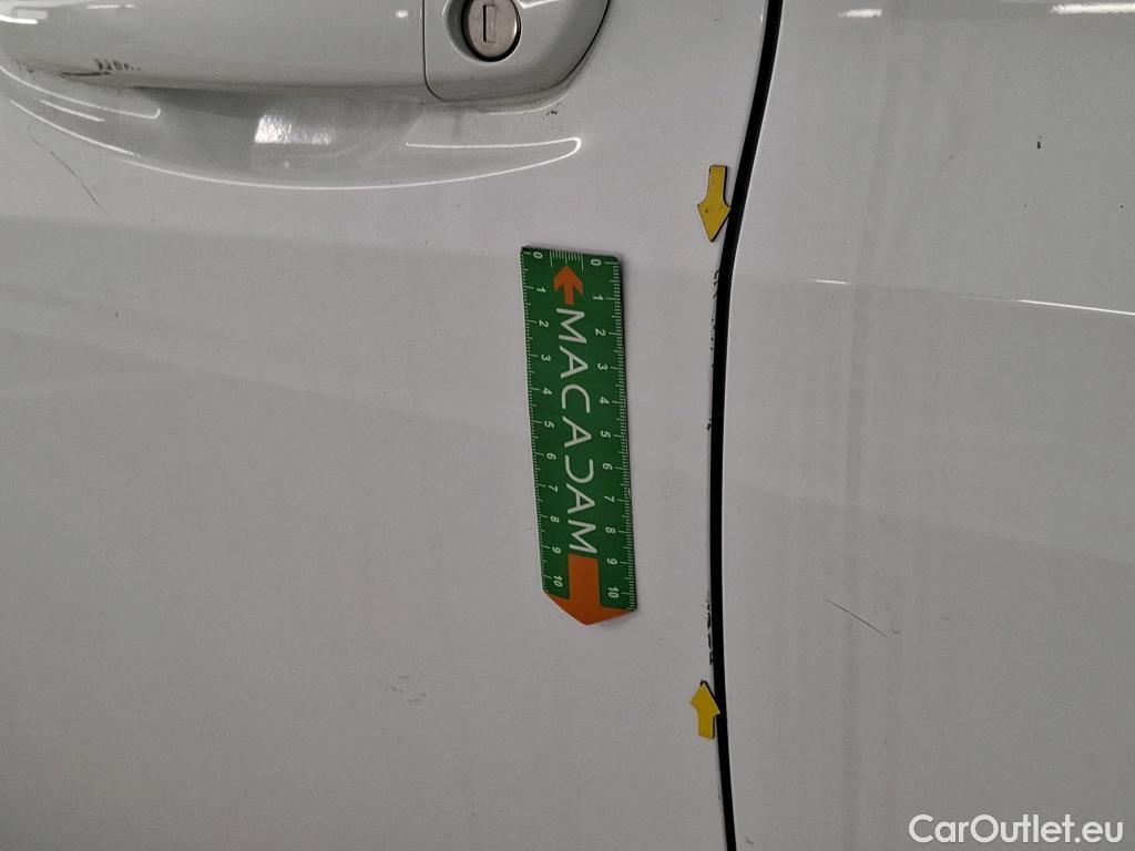  Peugeot  208   / 2023 / 5P / Berline PureTech 100 SS Active / GARANTIE STELLANTIS 10 ANS VOIR PHOTO 2 #53