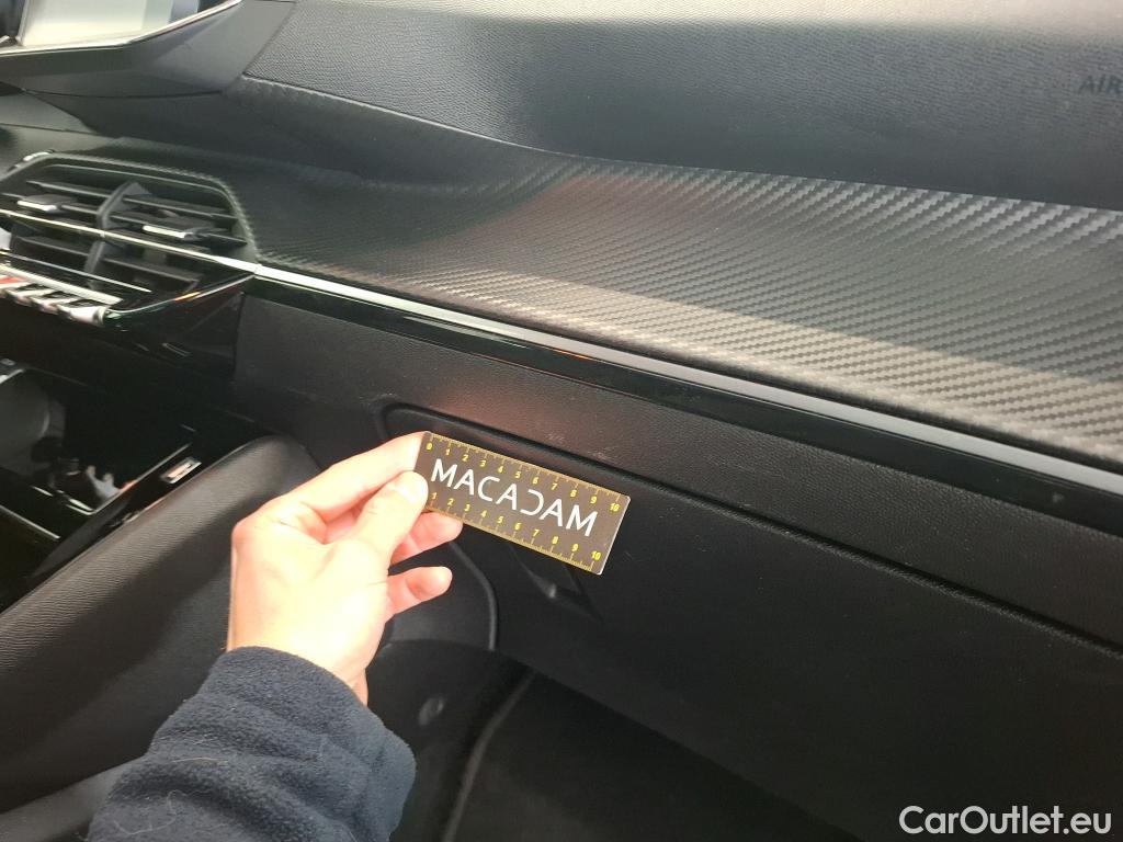  Peugeot  208   / 2019 / 5P / Berline PureTech 100 SS EAT8 Allure Pack / GARANTIE STELLANTIS 10 ANS VOIR PHOTO 2 #76