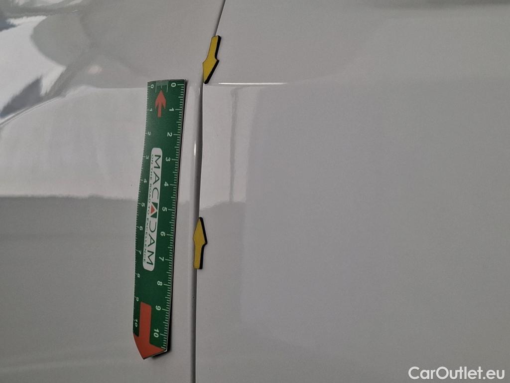  Peugeot  208   / 2023 / 5P / Berline PureTech 100 SS Active / GARANTIE STELLANTIS 10 ANS VOIR PHOTO 2 #9