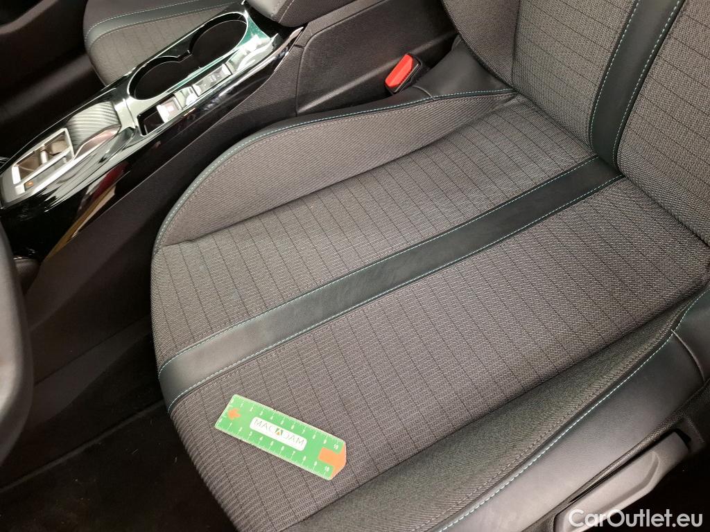  Peugeot  208   / 2019 / 5P / Berline PureTech 100 SS EAT8 Allure Pack / GARANTIE STELLANTIS 10 ANS VOIR PHOTO 2 #8