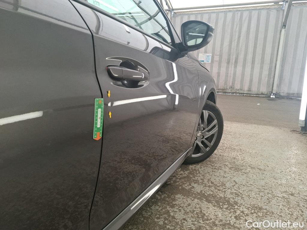  Peugeot  208   / 2019 / 5P / Berline Puretech 75 SS Active Business / GARANTIE STELLANTIS 10 ANS VOIR PHOTO 2 #39